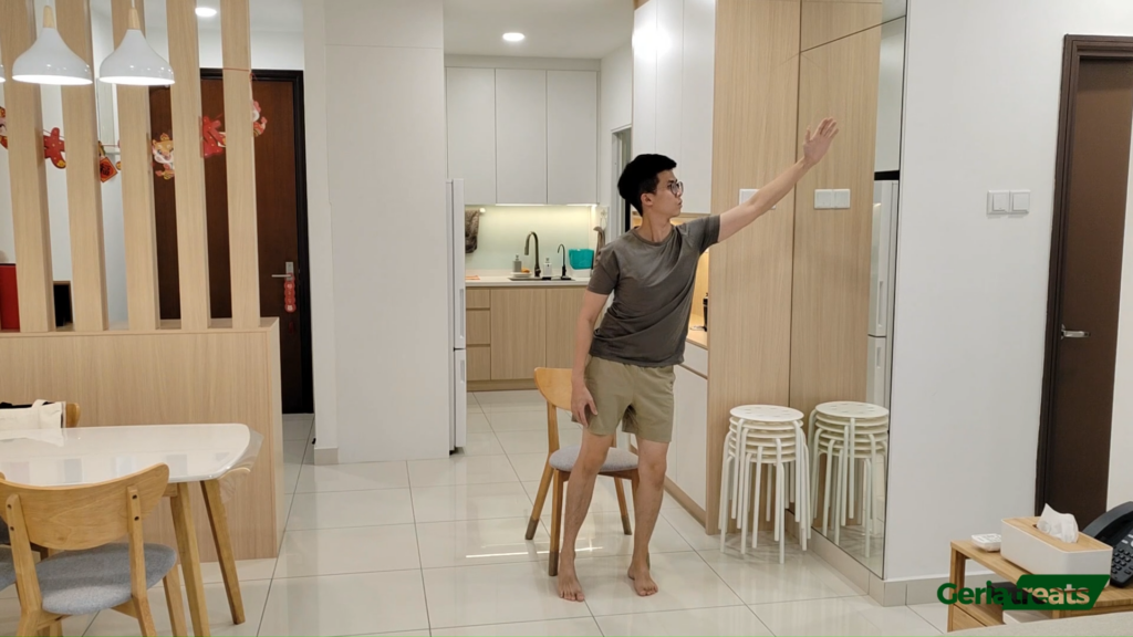 202 Sit to stand to reach - weaker side bias