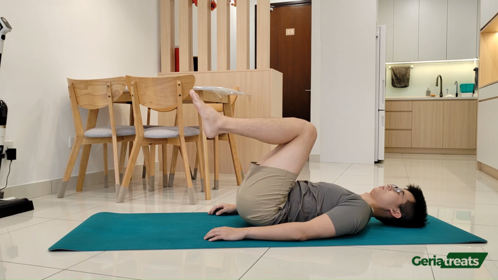 033 Bilateral hip flexion in crook lying