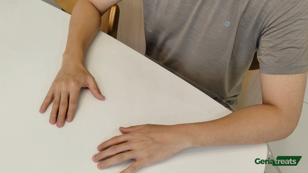 253 Thumb abduction adduction - palm down